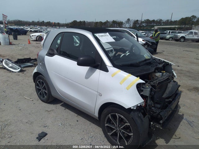 2017 Smart Fortwo, VIN: WMEFJ5DA5HK169813