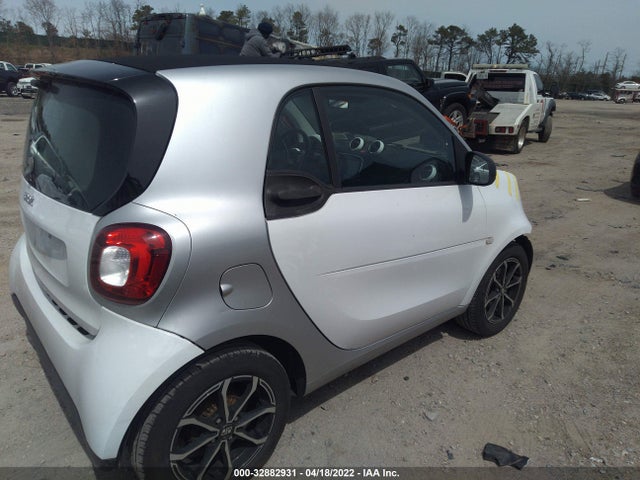 2017 Smart Fortwo, VIN: WMEFJ5DA5HK169813