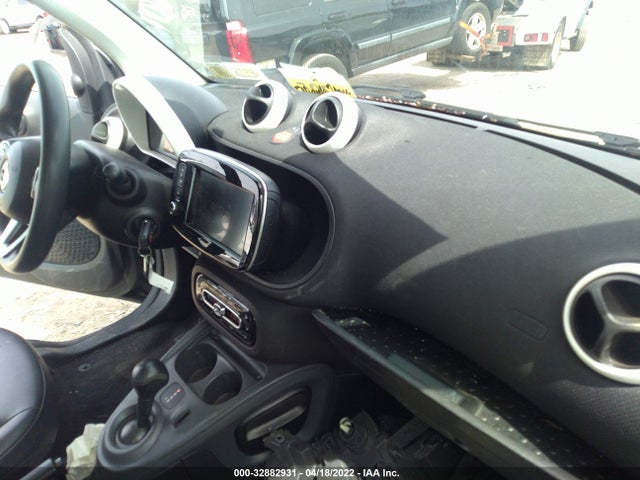 2017 Smart Fortwo, VIN: WMEFJ5DA5HK169813
