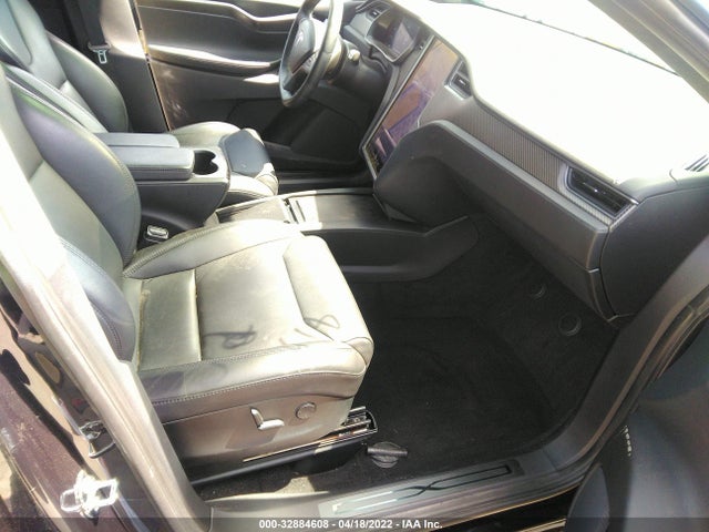 2018 Tesla Model X, VIN: 5YJXCAE26JF126016