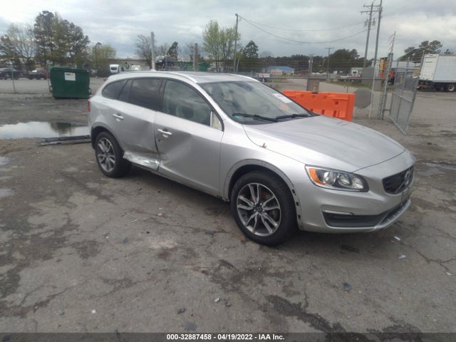 2016 Volvo V60, VIN: YV4612HK1G1008862