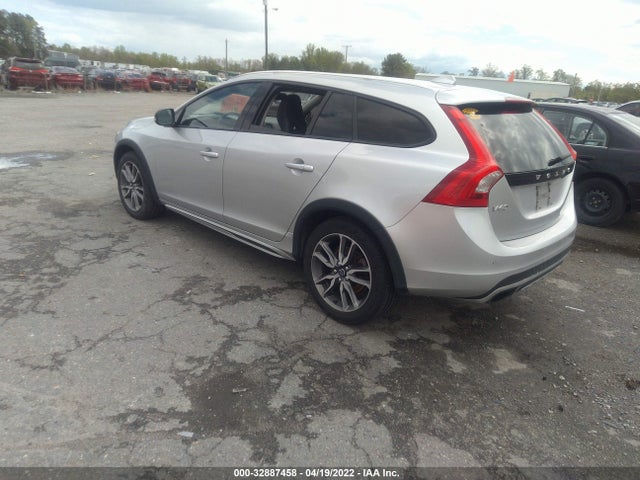 2016 Volvo V60, VIN: YV4612HK1G1008862