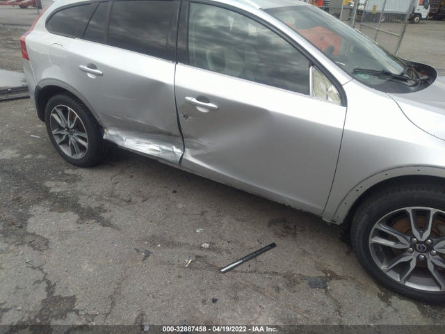 2016 Volvo V60, VIN: YV4612HK1G1008862