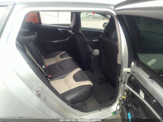 2016 Volvo V60, VIN: YV4612HK1G1008862