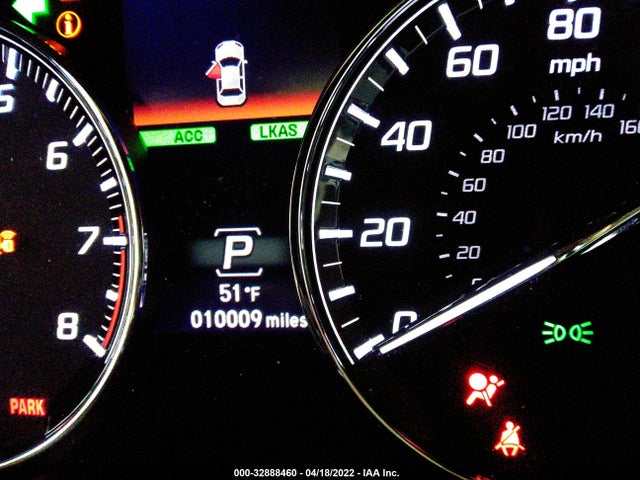 2018 Acura RLX, VIN: JH4KC1F58JC000688