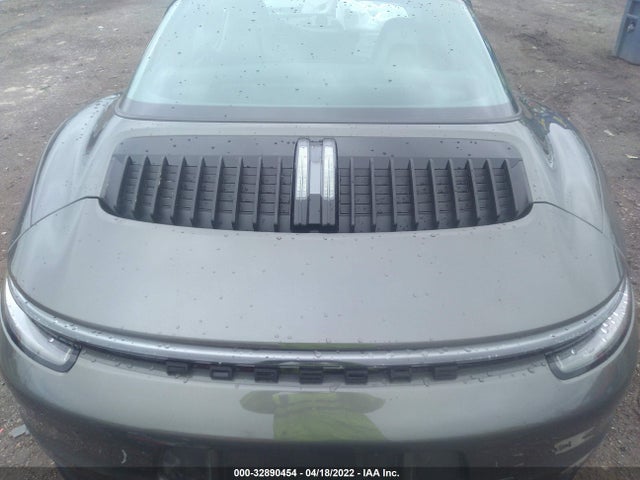 2022 Porsche 911, VIN: WP0BB2A94NS231748