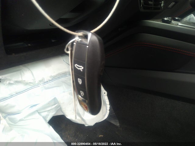 2022 Porsche 911, VIN: WP0BB2A94NS231748