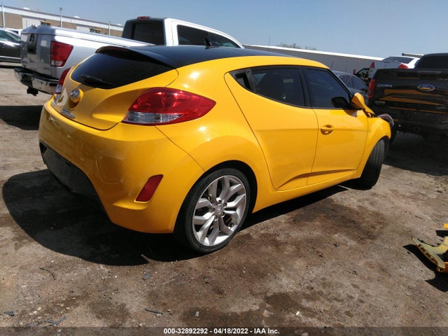 2015 Hyundai Veloster, VIN: KMHTC6AD1FU240938