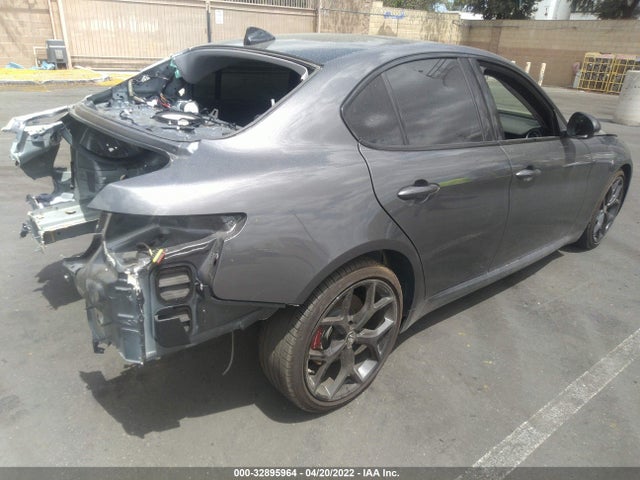 2020 Alfa Romeo Giulia, VIN: ZARFAMAN2L7636445