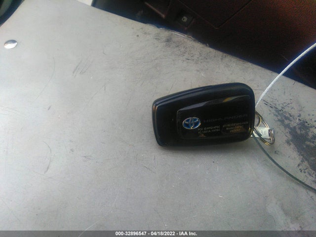 2020 Toyota Highlander, VIN: 5TDDBRCH8LS011900