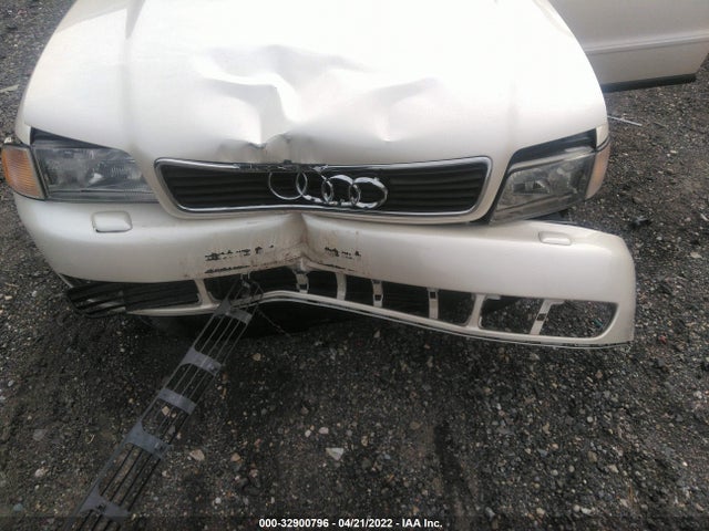 1998 AUDI A4 VIN: WAUBB28DXWA060079
