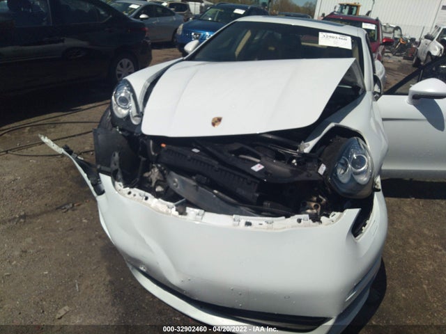 2016 Porsche Panamera, VIN: WP0AA2A77GL006038