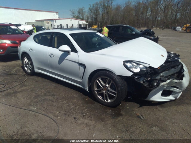 2016 Porsche Panamera, VIN: WP0AA2A77GL006038