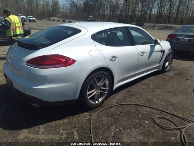 2016 Porsche Panamera, VIN: WP0AA2A77GL006038