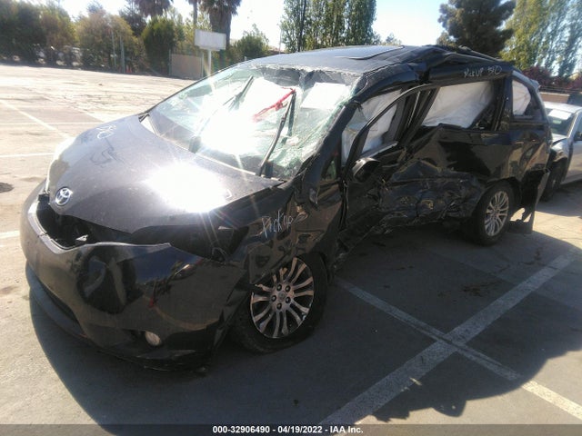 Toyota Sienna Xle Auto Access 2017 5TDYZ3DC1HS799536 Image 2