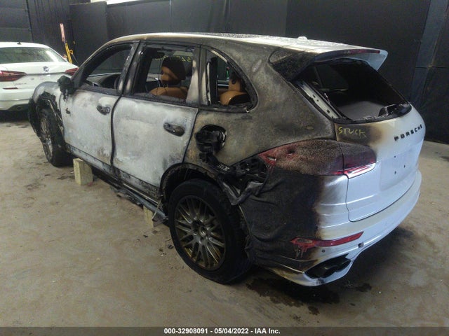 2018 Porsche Cayenne, VIN: WP1AE2A2XJLA71741