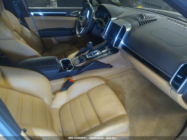 2018 Porsche Cayenne, VIN: WP1AE2A2XJLA71741