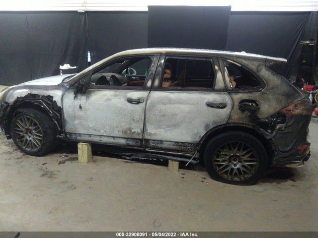 2018 Porsche Cayenne, VIN: WP1AE2A2XJLA71741
