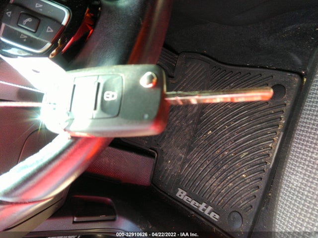 2019 Volkswagen Beetle, VIN: 3VWFD7AT2KM713463