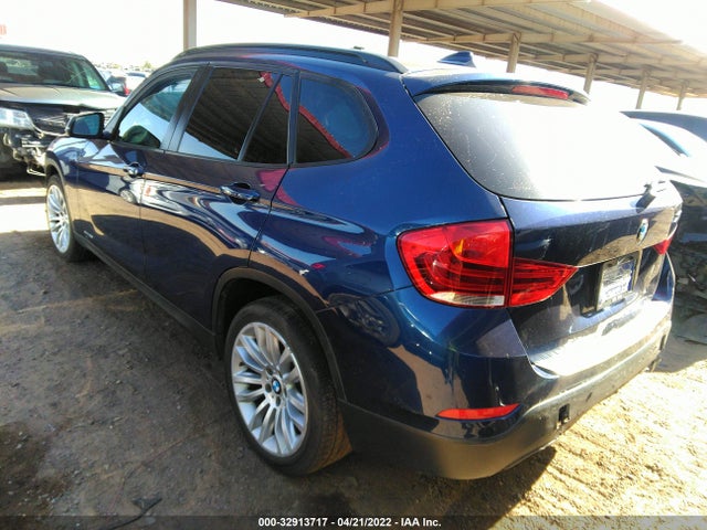 2015 BMW X1, VIN: WBAVM1C56FVW58485