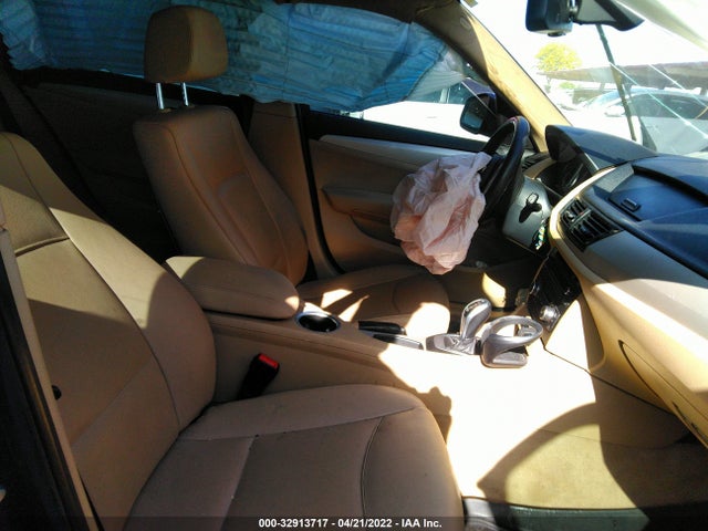 2015 BMW X1, VIN: WBAVM1C56FVW58485