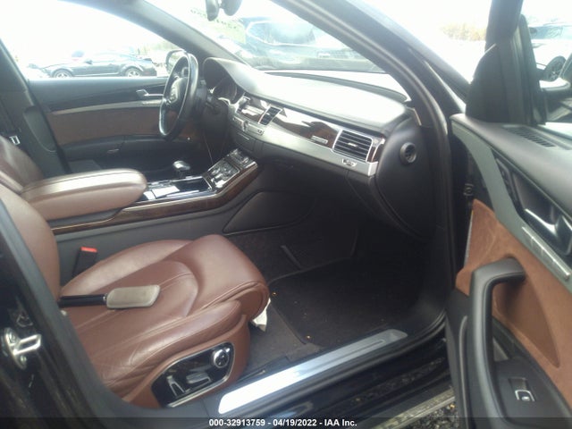 2015 Audi A8, VIN: WAUJGAFD4FN032359