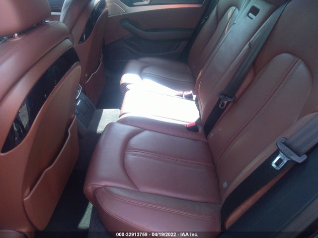 2015 Audi A8, VIN: WAUJGAFD4FN032359