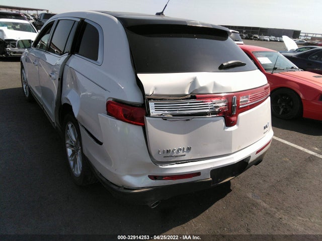 2015 Lincoln MKT, VIN: 2LMHJ5AT0FBL00960
