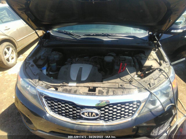 2013 KIA SORENTO LX VIN: 5XYKTDA27DG323341