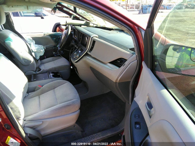2017 Toyota Sienna, VIN: 5TDKZ3DC7HS841519