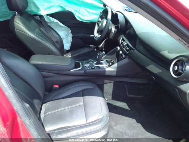 2020 Alfa Romeo Giulia, VIN: ZARFAMAN1L7625338