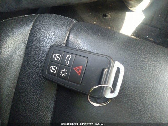2016 Volvo V60, VIN: YV140MEK0G1294100