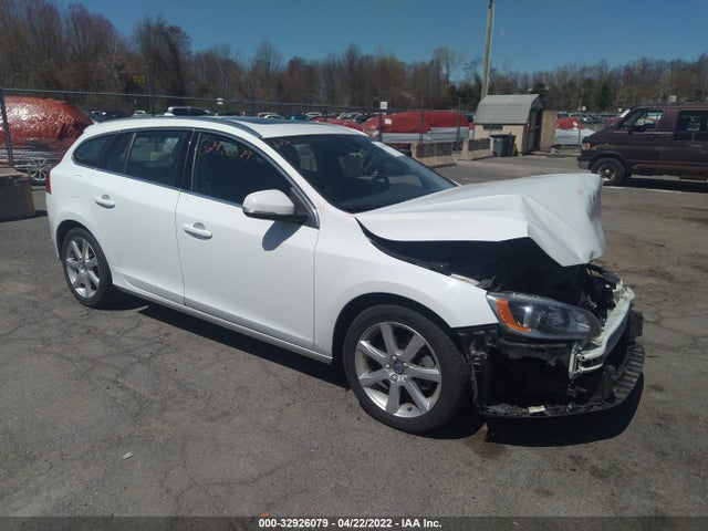 2016 Volvo V60, VIN: YV140MEK0G1294100