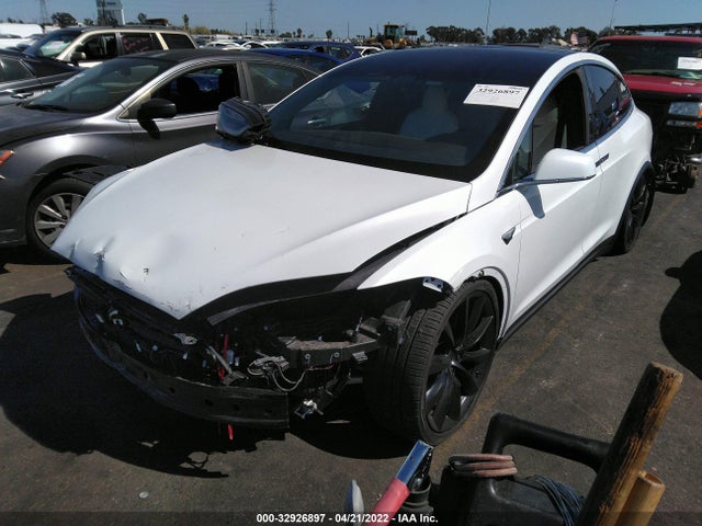 2021 Tesla Model X, VIN: 5YJXCBE45MF325375