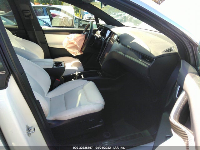 2021 Tesla Model X, VIN: 5YJXCBE45MF325375