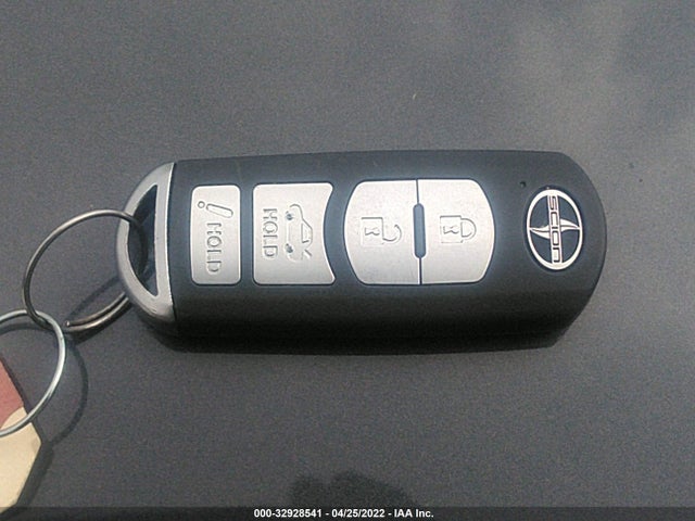 2016 Scion IA, VIN: 3MYDLBZV9GY112204