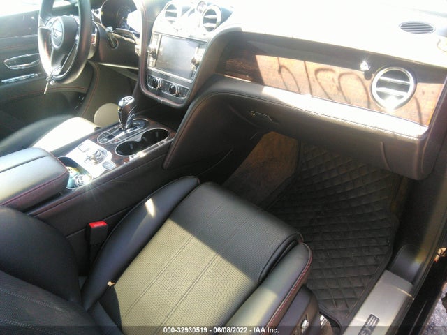 2019 Bentley Bentayga, VIN: SJAAM2ZV4KC024775