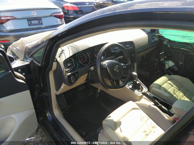 2018 Volkswagen Golf, VIN: 3VWL17AU8JM755347