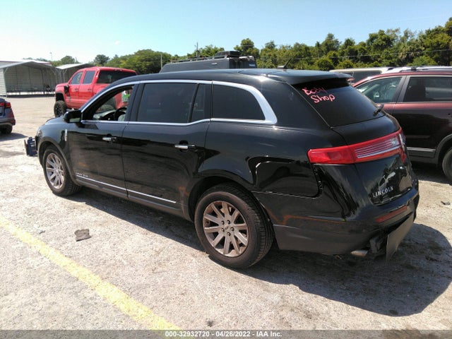 2018 Lincoln MKT, VIN: 2LMHJ5NK9JBL01941