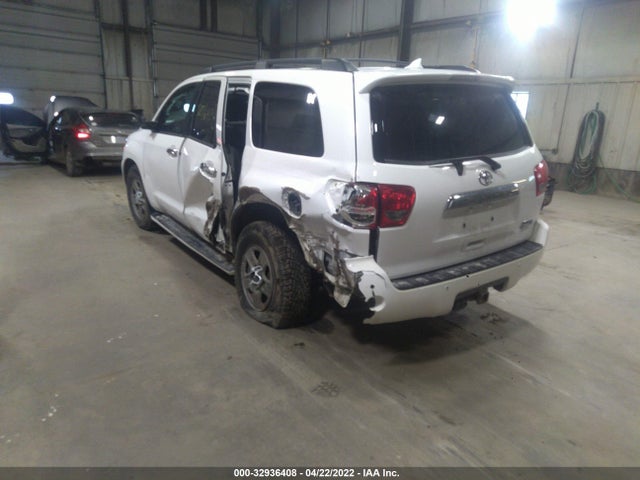 2015 Toyota Sequoia, VIN: 5TDJY5G16FS113630