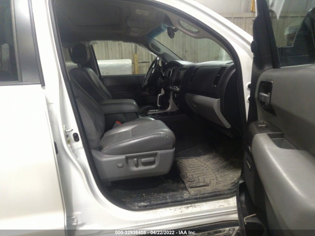 2015 Toyota Sequoia, VIN: 5TDJY5G16FS113630