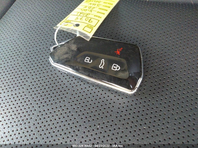 2021 Volkswagen ID.4, VIN: WVGTMPE26MP037650