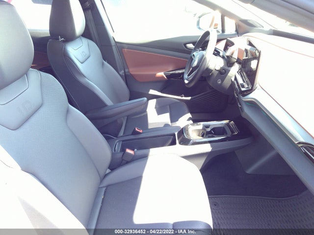 2021 Volkswagen ID.4, VIN: WVGTMPE26MP037650