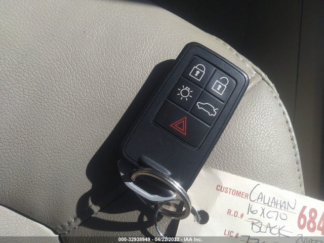 2016 Volvo XC70, VIN: YV4612NK6G1241933