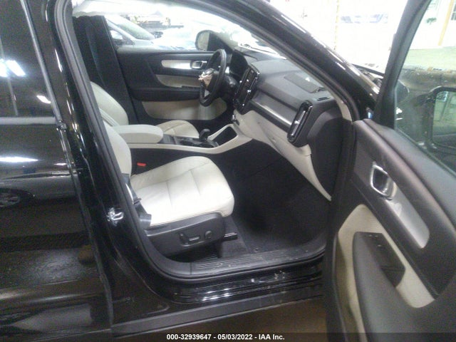 2022 Volvo XC40, VIN: YV4162UK6N2676889