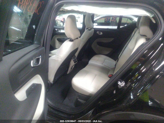 2022 Volvo XC40, VIN: YV4162UK6N2676889