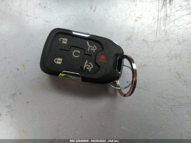 2018 Chevrolet Suburban, VIN: 1GNSKJKC2JR337886