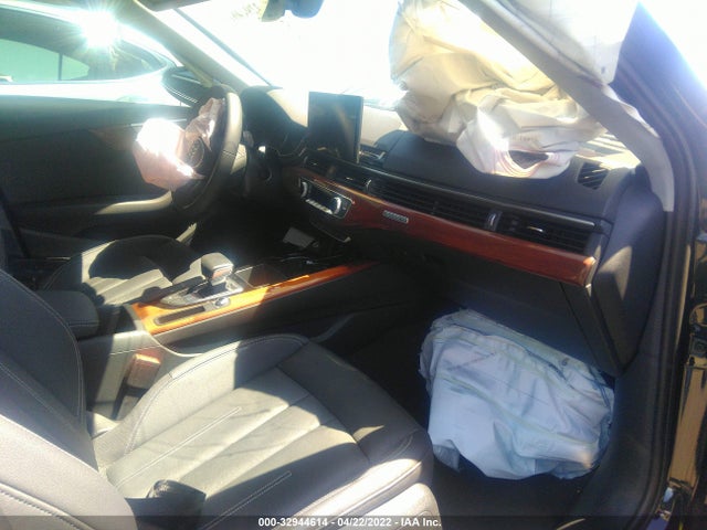 2021 Audi A4, VIN: WAUABAF48MA077050