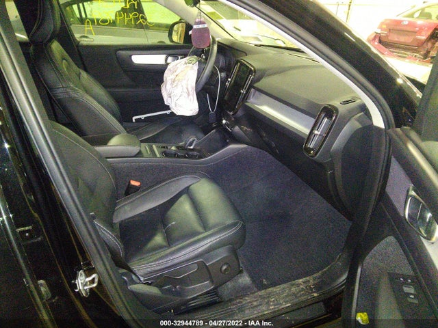 2020 Volvo XC40, VIN: YV4162UK6L2230318