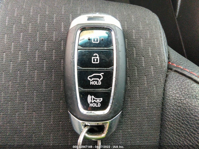2019 Hyundai Veloster, VIN: KMHTH6AB1KU019060